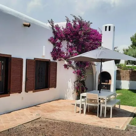 Chalet Individual Con Jardin En Puerto Rey, Vera Prázdninový dům