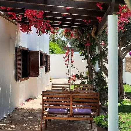 Chalet Individual Con Jardin En Puerto Rey, Vera *