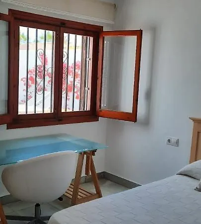 Chalet Individual Con Jardin En Puerto Rey, Vera Prázdninový dům